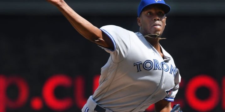 Carlos Ramírez, con uniforme de los Azulejos de Toronto
