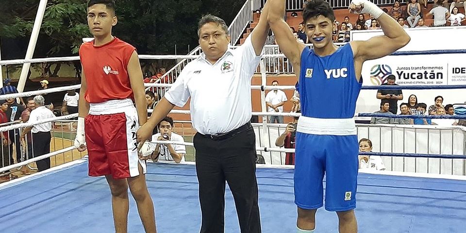 José Guillermo Keb Canul vs. Ángel Ramos rsc 1 semifinal fase estatal boxeo amateur del 140220 con réferi José Rafael González Carrillo en Kukulcán
