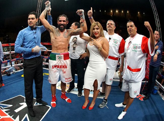 Antonio Margarito vencedor de Carson Jones gdt 7 del 020917 en Chihuahua