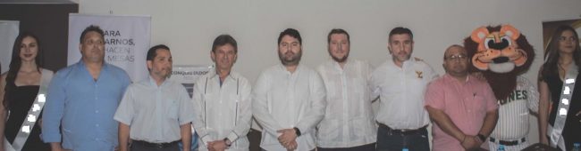 David Cárdenas Cortés, Carlos Sáenz Castillo, Erick Arellano, Aalejandro Orozco presentación Leones de Yuatán del 060320 en conquistador (2)
