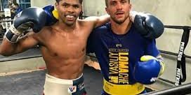 Shakur Stevenson con Vasyl Lomahenko