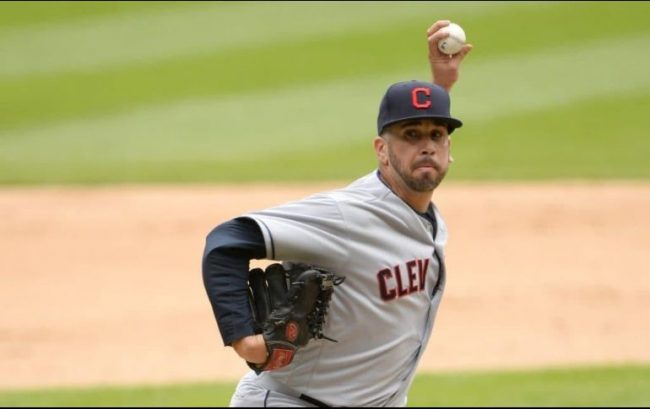 Óliver Pérez es primer mexicano en lanzar 18 campañas entró 7o inning vs. Reales que ganaron 9×2 no le hicieron carrera, ni hit ponchó a dos, del 260720 en Cleveland