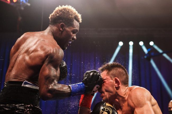 Jermall Charlo vs. Sergiy Derevyanchenko gdu-12 retuvo el campeonato mundial mediano del CMB 3 del 260920 en Uncasville