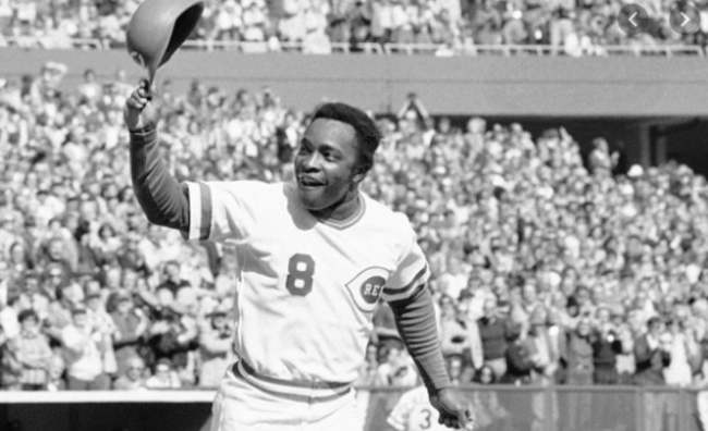 Joe Morgan saludando a la gente