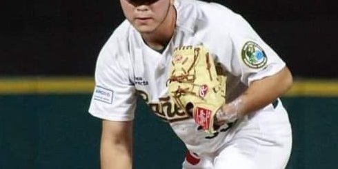 Ulises Hernández prospecto de los Leones de Yucatán en 2020, con unforme de los Cañeros de Los Mochis