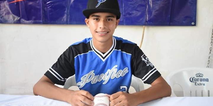 Ángel Ramírez, prospecto firmado por los Leones de Yucatán el 021020