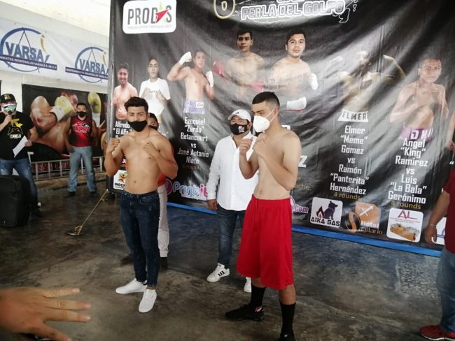 Alfredo Alfa Ramos pesaje vs. Carlos Elvira Arámburo del 131120 en Ciudad del Carmen