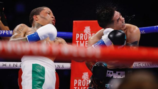 Gervonta Davis vs. Leo Santa Cruz gkot 6 ganó campeonato mundial súperpluma AMB y retuvo ligero CMB del 311020 en San Antonio, Texas