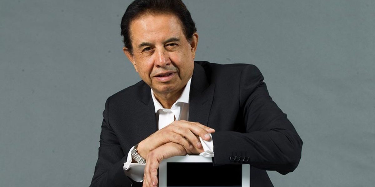 Alfonso Morales de frente