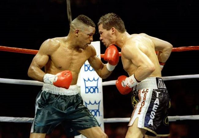 Frankie Randall vs. Julio César Chávez gdd 12 ganó el campeonato mundial súperligero del CMB del 290194 inauguración MGM Grand Arena de Las Vegas
