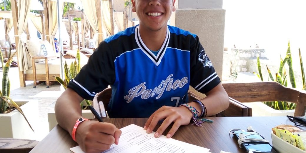 Jesús López, firmado por los Leones de Yucatán el 141220 en Mazatlán