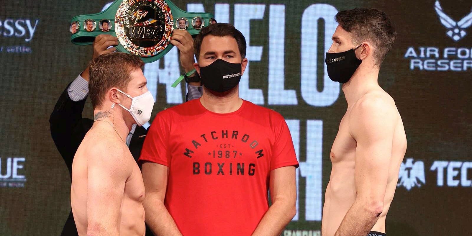 Saúl Canelo Álvarez pesaje vs. Callum Smith del 181220 en San Antonio, Texas, con Eddie Hearn