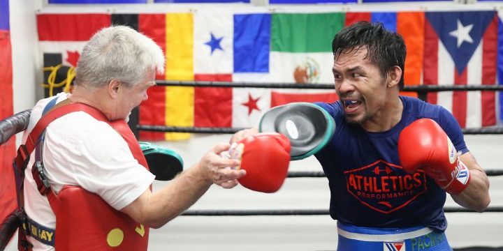 Manny Pacquiao con Freddy Roach haciendo manoplas diciembre 2018 wild car gym