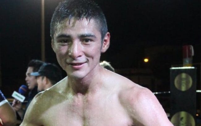 Miguel Joyita Herrera con cinturón de campeón mosca de la NABF Miguel "Joyita" Herrera avanza en las clasificaciones del CMB