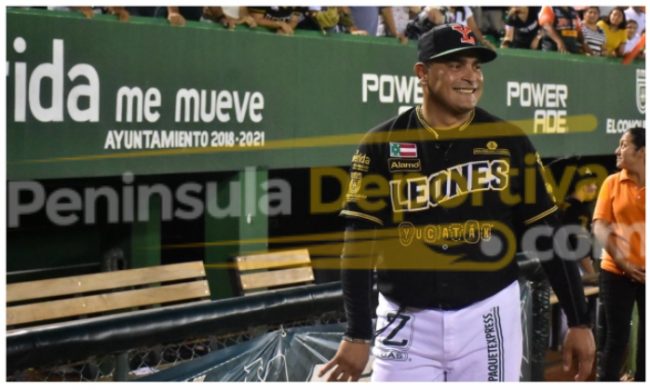 Gerónimo Gil, sonriente, con marca de agua