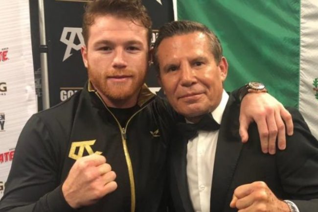Julio César Chávez con Saúl Canelo Álvarez Saúl "Canelo" Álvarez con Julio César Álvarez