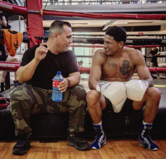 Miguel Berchelt con Alfredo Caballero en Kochul Gym de Los Mochis febrero 2021