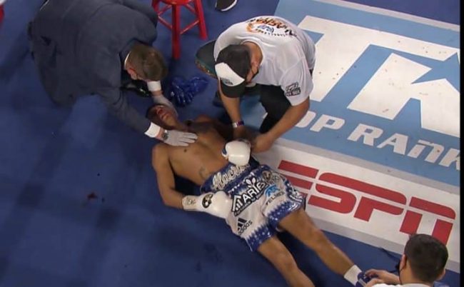 Óscar Valdez vs. Miguel Berchelt gkot 10 ganó campeonato mundial súperpluma del CMB 2 del 200221 en Las Vegas, Berchelt tendido
