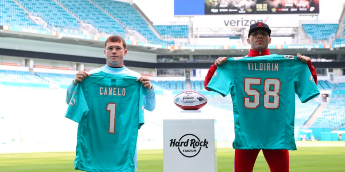 Saúl Canelo Álvarez con Avni Yildrim del 220221 en Hard Rock Stadium de Miami, Florida, previo a su pelea del 270221 en ese sitio