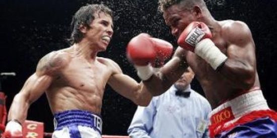 Edwin Valero vs. Loco Mosquera