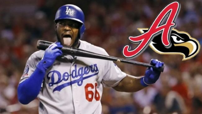 Yasiel Puig lamiendo bat Yasiel Puig