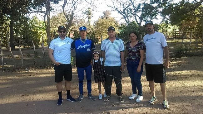 Jorge Luna firmado por los Leones de Yucatán el 300421