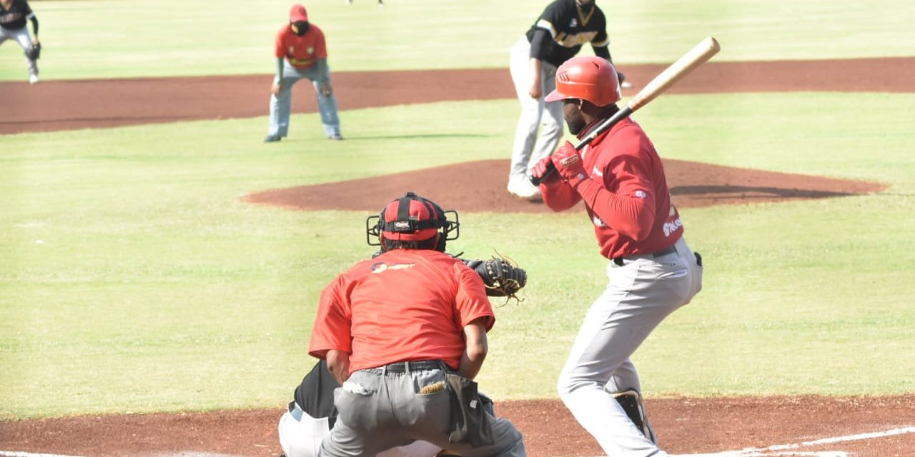 Leones de Yucatán vs. Piratas de Campeche 2o juego de pretemporada 4×2 del 300421 en Campeche