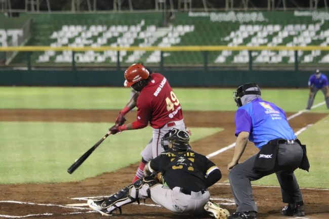 Leones de Yucatán vs. Piratas de Campeche 3er juego pretemporada 7×2 del 010521 en Mérida 3er triunfo al hilo y siguen invictos