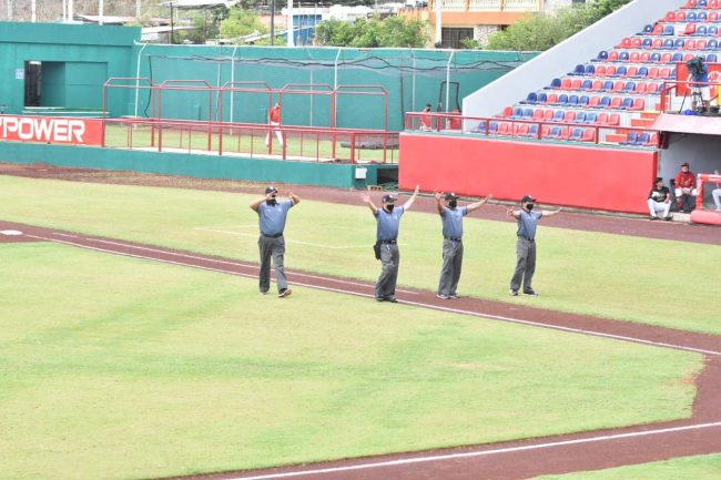 Leones de Yucatán vs. Piratas de Campeche juego inaugural campaña 2021 tras suspensión por coronavirus desde 2019, suspendido, por lluvia por 3er día consecutivo, del 230521 en Campeche