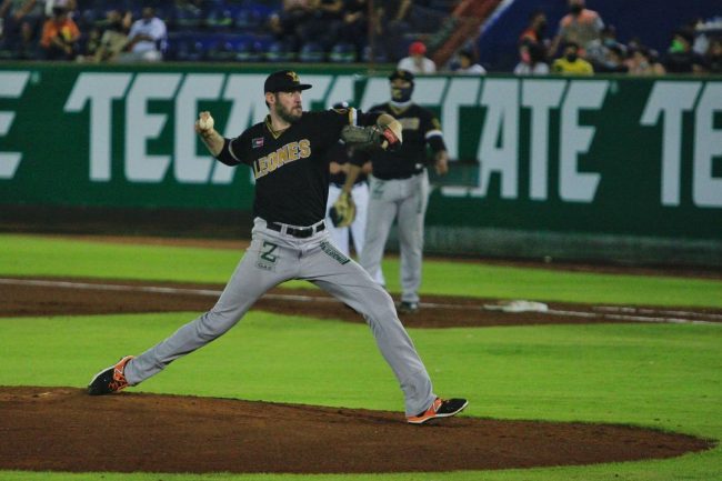 Leones de Yucatán vs. Tigres de Quintana Roo 6o juego pretemporada 7×3 del 060521 en Cancún, Logan Ondrusek, pítcher ganador Logan Ondrusek