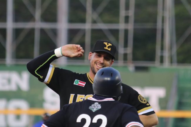 Leones de Yucatán vs. Tigres de Quintana Roo del 040521 en parque Kukulcán 5o juego pretemporada, siguen invictos con Alex Liddi