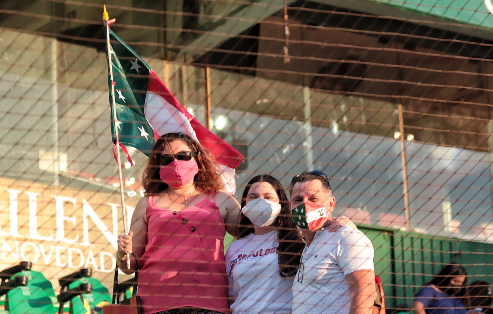 Los Tigres blanquean a los Leones en el regreso de los fans al Kukulcán -  Peninsula Deportiva