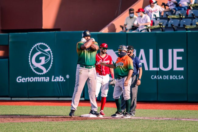 Águila de Veracruz vs. Leones de Yucatán, juego 25, 3o de la serie, serie para el Águila, 11×2 del 200621 en Veracruz, Art Charles