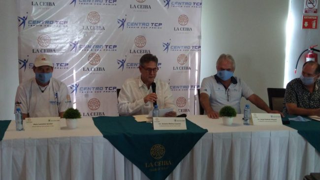 Alain Lemaitre Sendel, Octavio Molina Casares, Jorge Robleda Moguel y Mauricio Millet Reyes presentación dentro de desarrollo de Tenis en Club de Golf La Ceiba del 010621 en Club de Golf La Ceiba