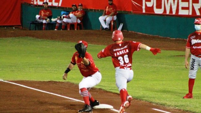 Diablos Rojos del México vs. Piratas de Campeche, juego 24, 2o de la serie, serie para los Diablos 11×1 del 230621 en Campeche