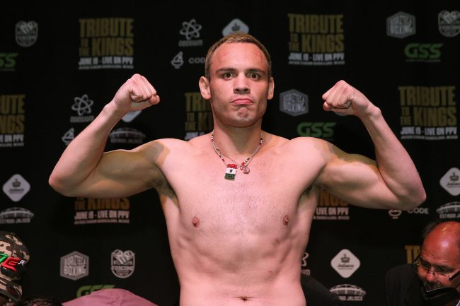 Julio César Chávez jr. pesaje vs. Anderson Silva no dio el peso y le costó 100 mil dólares, del 180621 en Guadalajara, función de despedida de su papá Julio César Chávez jr.