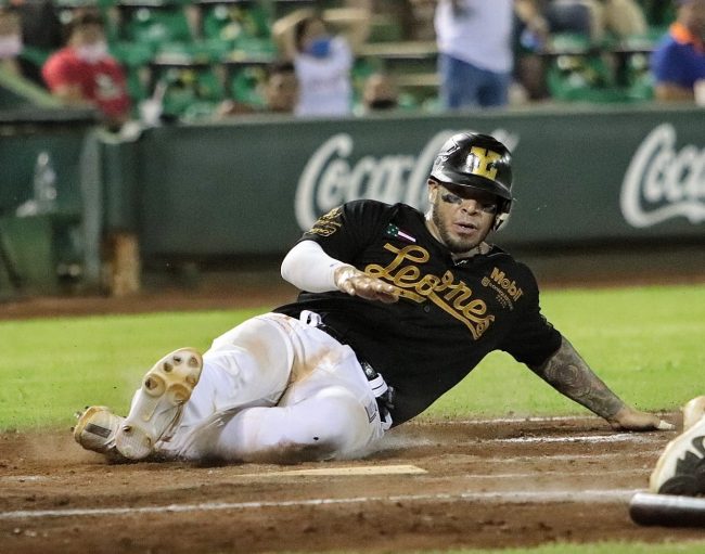 Leones de Yucatán vs. Guerreros de Oaxaca, juego 26, 1o de la serie, 6×3 del 220621 en Mérida, Sebastián Valle