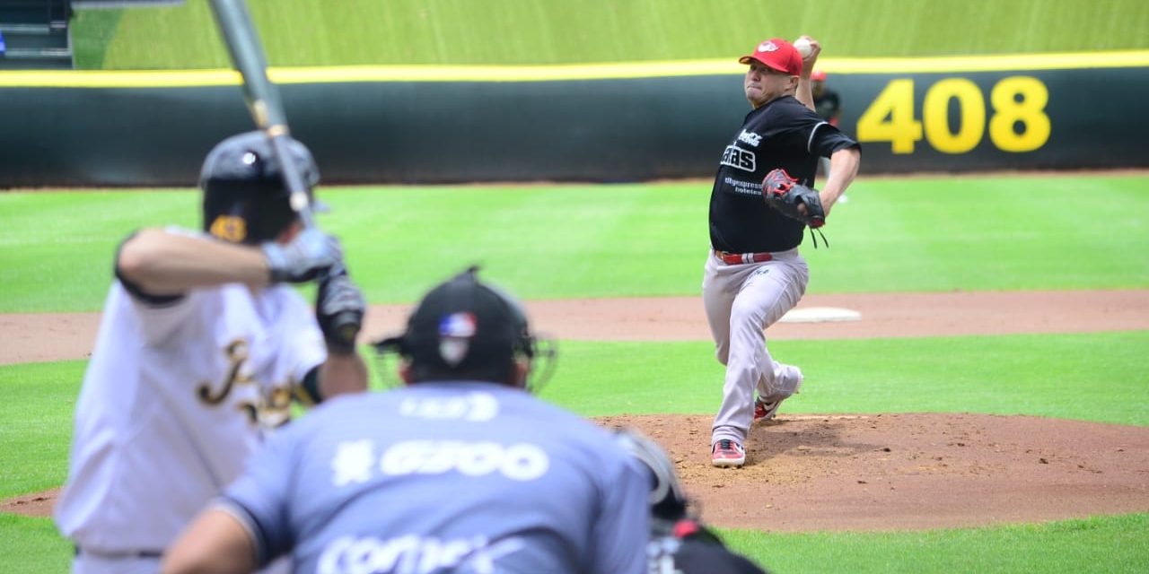 Pericos de Puebla vs. Piratas de Campeche, juego 21, 1o de la serie, 10×3 1 del 190621 en Puebla, Manuel Flores, abridor y derrotado
