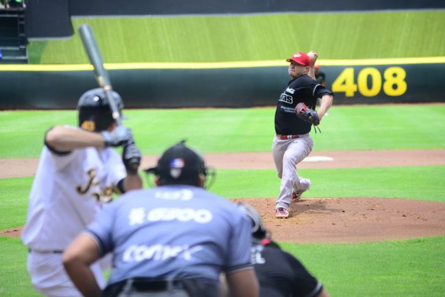 Pericos de Puebla vs. Piratas de Campeche, juego 21, 1o de la serie, 10×3 1 del 190621 en Puebla, Manuel Flores, abridor y derrotado