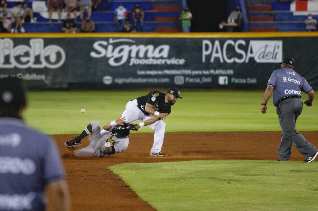 Pericos de Puebla vs. Tigres de Quintana Roo, juego 28, 1o de la serie, 9×3 1 del 220621 en Cancún