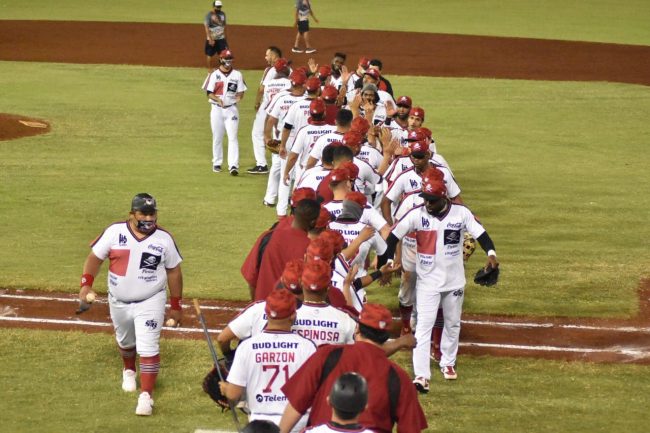 Piratas de Campeche vs. Águila de Veracruz, juego 26, 1o de la serie, 4×2 del 250621 en Campeche, cortan racha de nueve derrotas