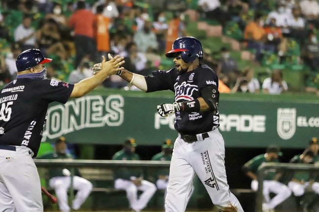 Bravos de León vs. Leones de Yucatán, juego 38, 2o de la serie, serie empatada, 7×2 del 070721 en Mérida