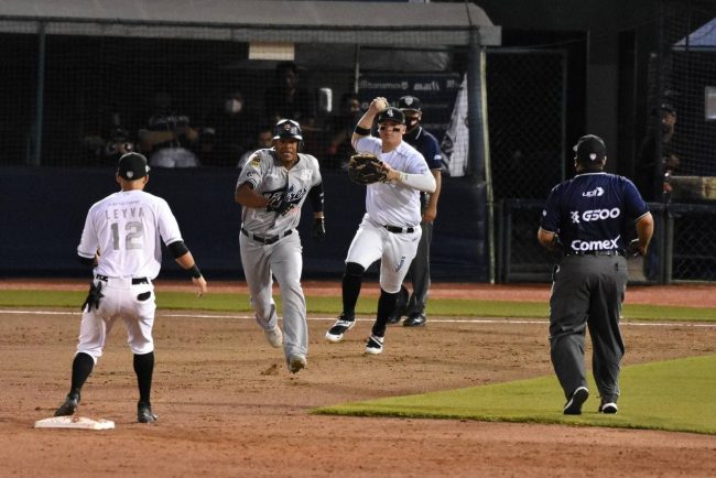 Guerreros de Oaxaca vs. Tigres de Quintana Roo, juego 38, 1o de la serie, 4×3 1 del 020721 en Oaxaca, Reynaldo Rodríguez