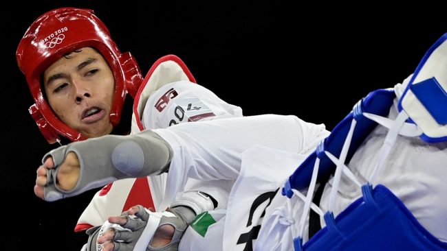 Iván Sapina de Croacia vs. Carlos Sansores de Quintana Roo, 8avos de final y estreno del peninsular en Juegos Olímpicos de Tokio 3 del 260721, Sapina ganó 6-4