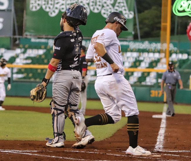 Leones de Yucatán vs. Bravos de León, juego 39, 3o de la serie, serie para los Leones, 9×1, del 080721 en Mérida