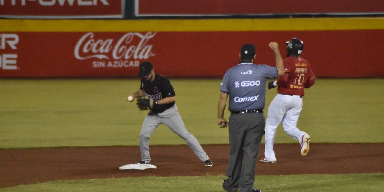 Olmecas de Tabasco vs. Piratas de Campeche, juego 54, 4o de la serie, barrida para los Olmecas, 3×2 2 del 250721 en Campeche, Edwin García pone out a Olmo Rosario