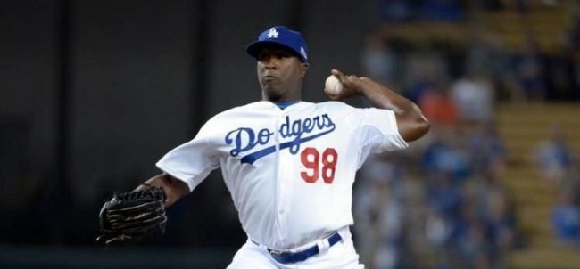 Onelki García, dado de alta por los Leones de Yucatán el 130721, con uniforme de los Dodgers de Los Ángeles