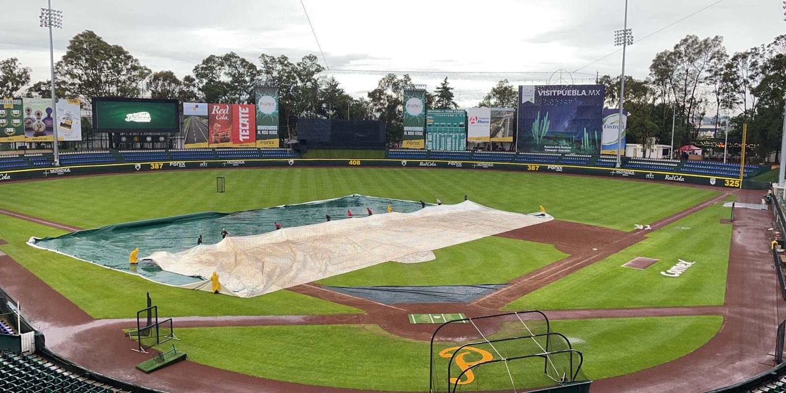 Pericos de Puebla vs. Leones de Yucatán, juego 34, 1o de la serie, suspendido por lluvia, del 020721 en Puebla
