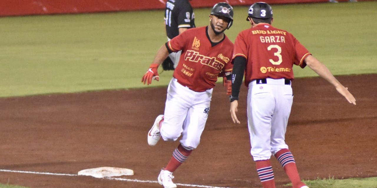 Piratas de Campeche vs. Guerreros de Oaxaca, juego 35, 1o de la serie, 11×3 4 del 060709 en Campeche. Luis Lucho Jiménez, jonrón productor de dos en el 4o inning