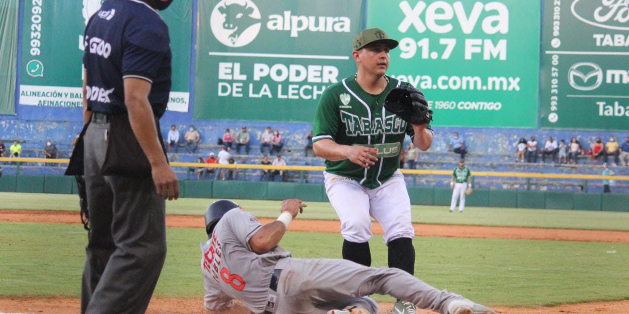 Tigres de Quintana Roo vs. Olmecas de Tabasco, juego 44, 1o de la serie, 9×7, 12 del 090721 en Villahermosa, Alex Robles